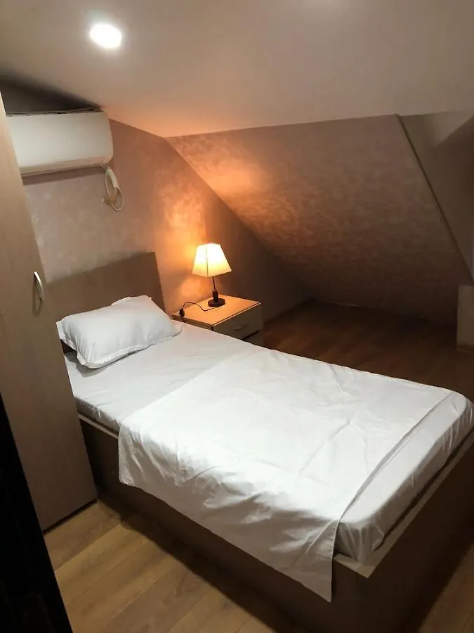 Grand Rosee Tbilisi 3*,  Georgien